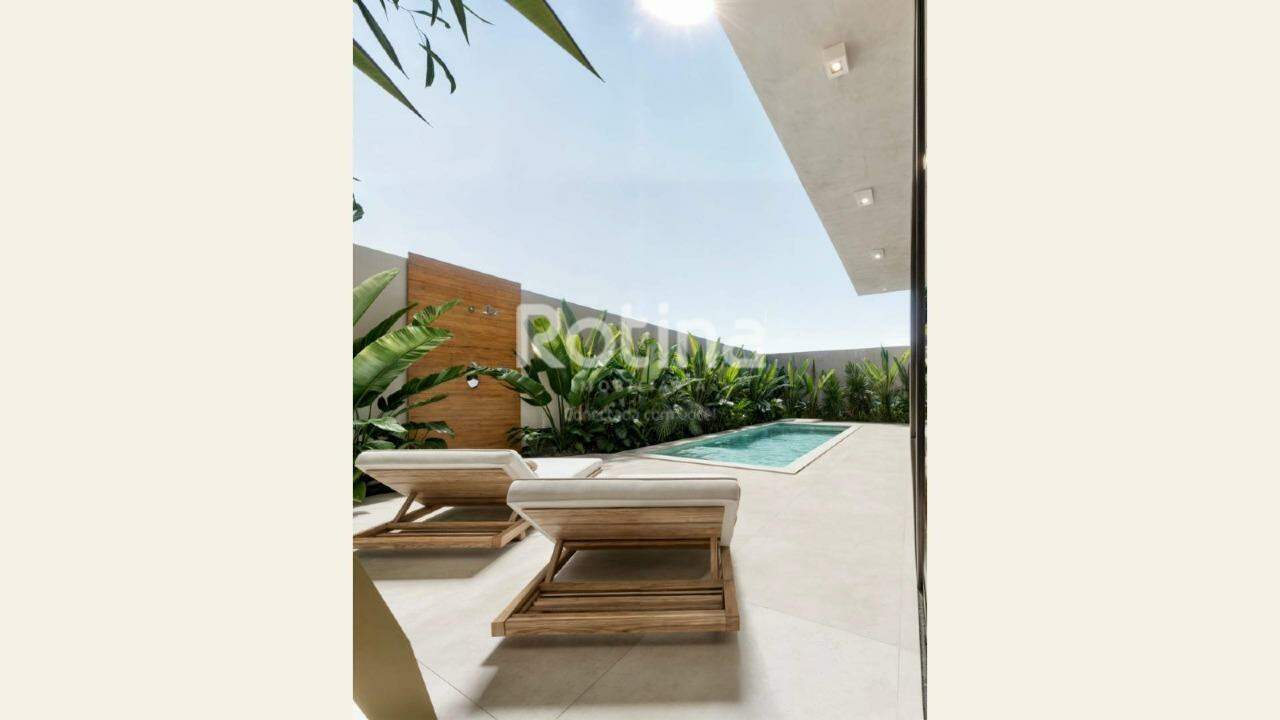 Casa Condomínio Fechado à venda, 3 quartos em Uberlândia no bairro Granja Marileusa no valor de R$ 2.295.000,00 - Rotina Imobiliária: 