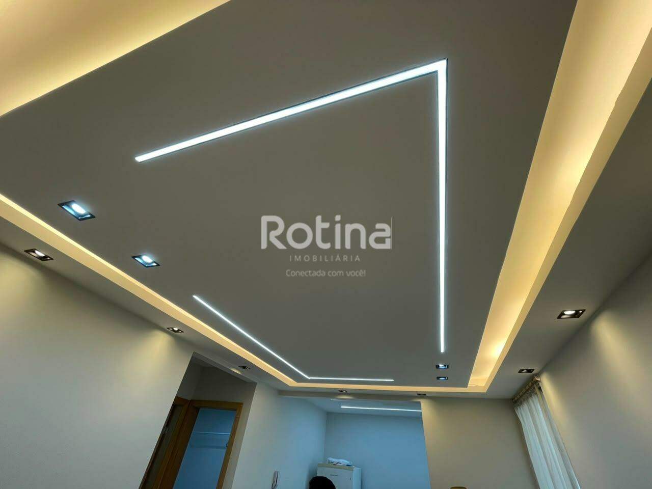 Apartamento à venda, 2 quartos em Uberlândia no bairro Aclimação no valor de R$ 230.000,00 - Rotina Imobiliária: 