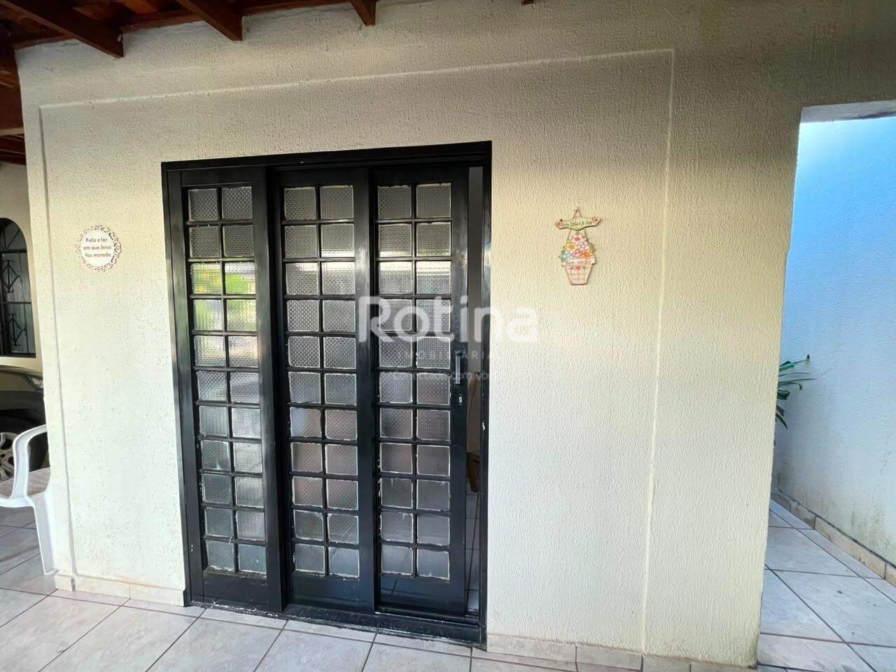 Casa à venda, 3 quartos em Uberlândia no bairro Santa Mônica no valor de R$ 670.000,00 - Rotina Imobiliária: 