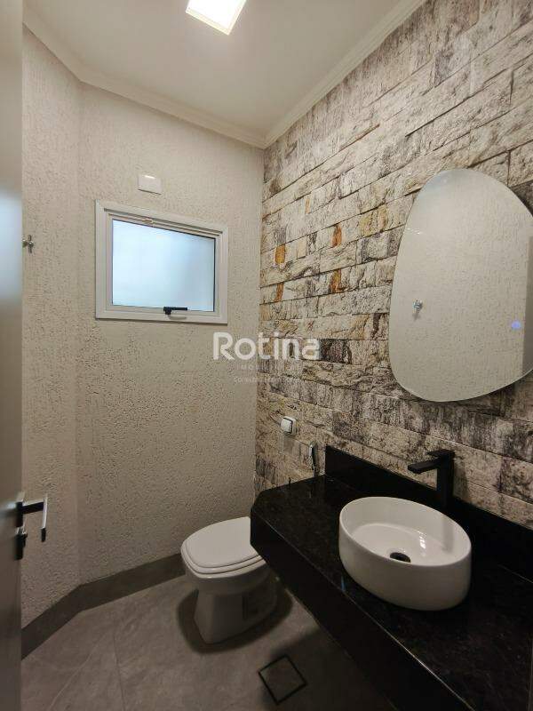 Casa à venda, 5 quartos em Uberlândia no bairro Jardim Karaíba no valor de R$ 2.550.000,00 - Rotina Imobiliária: Lavabo