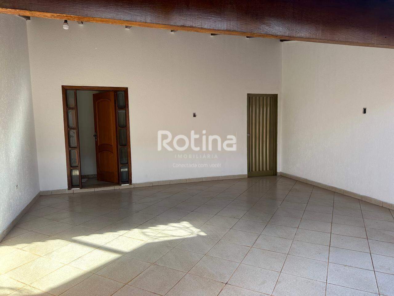Casa à venda, 3 quartos em Uberlândia no bairro Planalto no valor de R$ 750.000,00 - Rotina Imobiliária: 