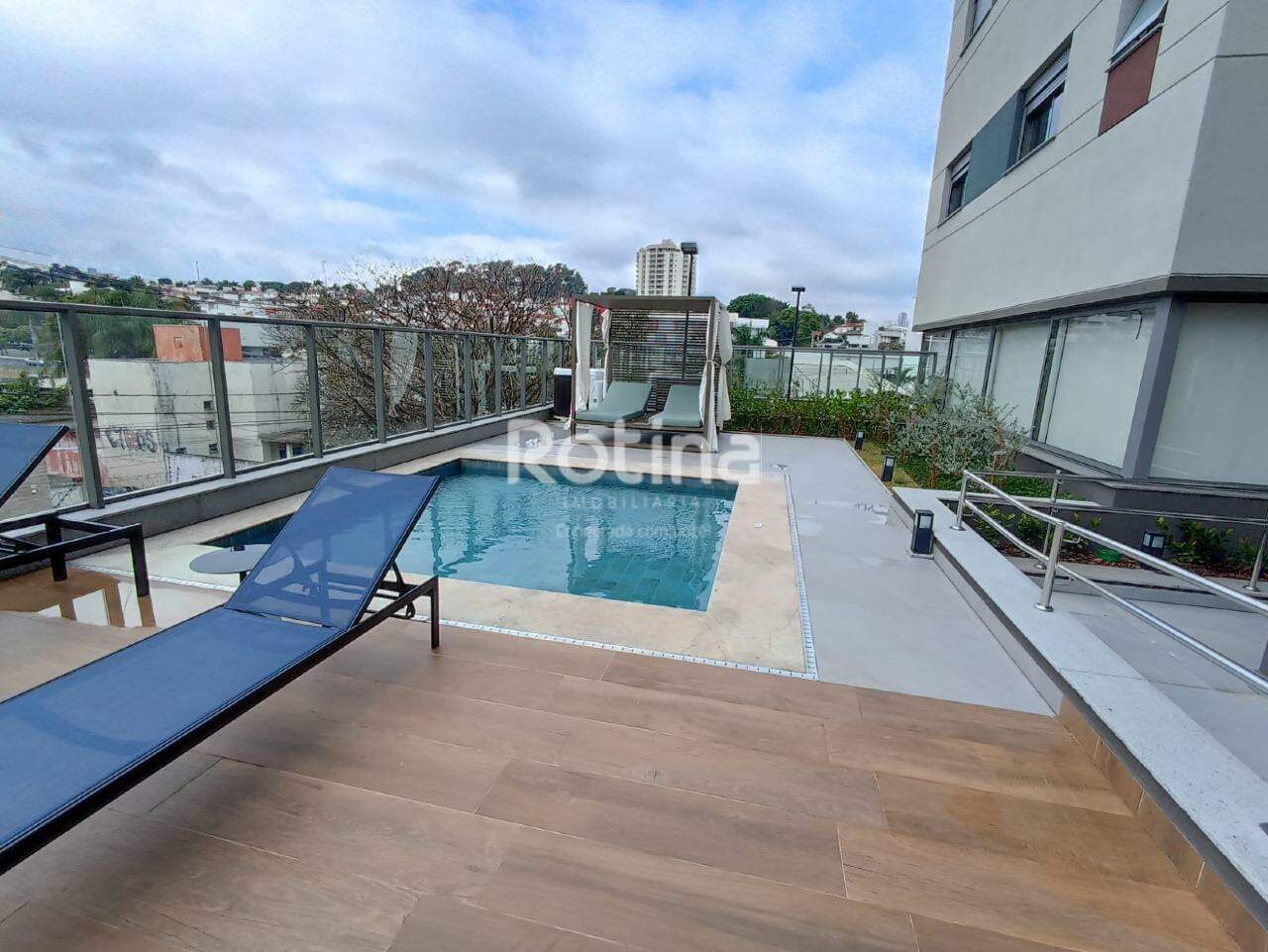 Apartamento para alugar, 3 quartos em Uberlândia no bairro Lídice no valor de R$ 6.000,00 - Rotina Imobiliária: 