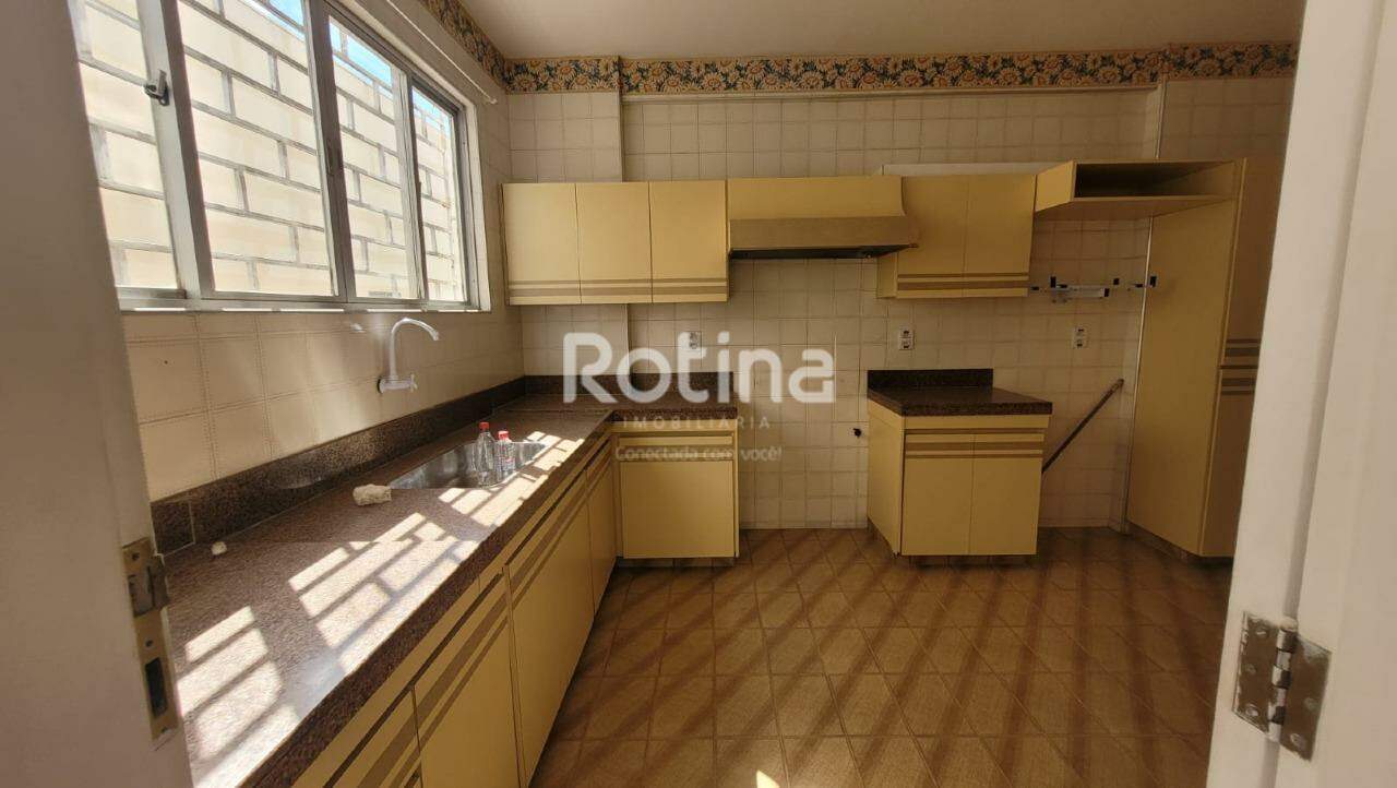 Apartamento à venda, 3 quartos em Uberlândia no bairro Nossa Senhora Aparecida no valor de R$ 850.000,00 - Rotina Imobiliária: 