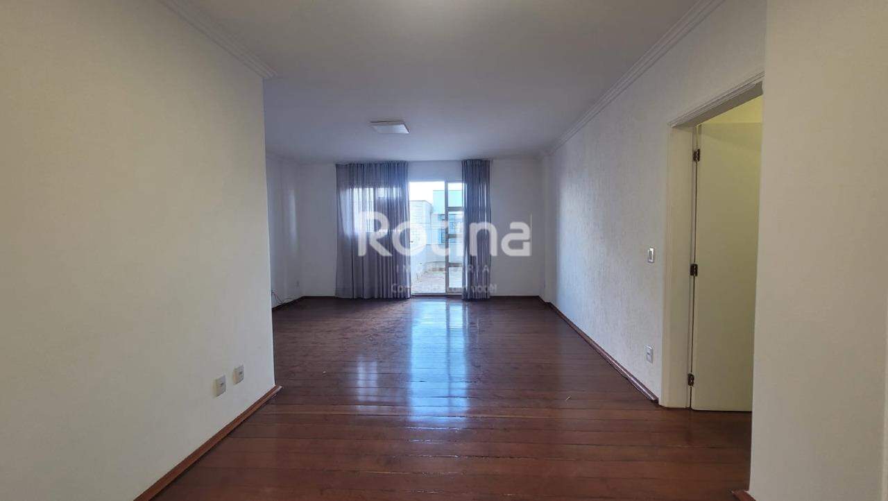 Apartamento à venda, 3 quartos em Uberlândia no bairro Nossa Senhora Aparecida no valor de R$ 850.000,00 - Rotina Imobiliária: 