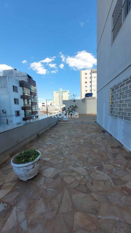 Apartamento à venda, 3 quartos em Uberlândia no bairro Nossa Senhora Aparecida no valor de R$ 850.000,00 - Rotina Imobiliária: 