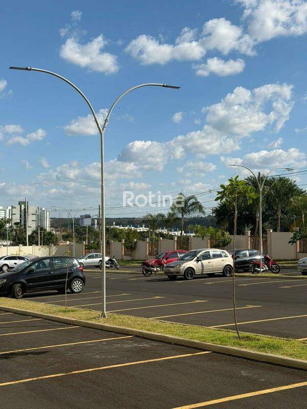 Apartamento à venda, 2 quartos em Uberlândia no bairro Shopping Park no valor de R$ 210.000,00 - Rotina Imobiliária: 