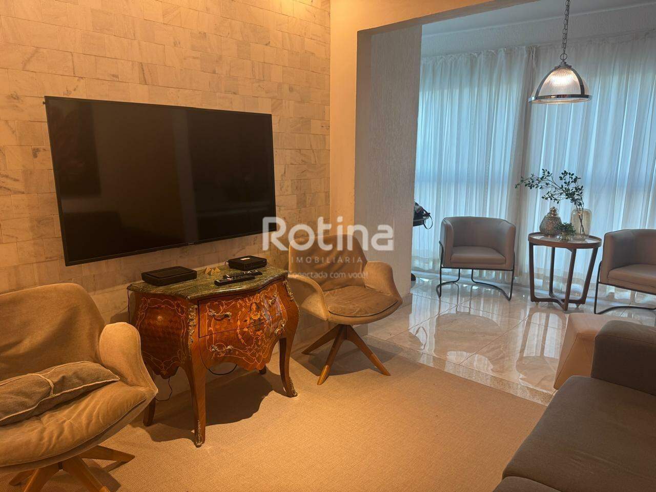 Apartamento à venda, 3 quartos em Uberlândia no bairro Centro no valor de R$ 930.000,00 - Rotina Imobiliária: 