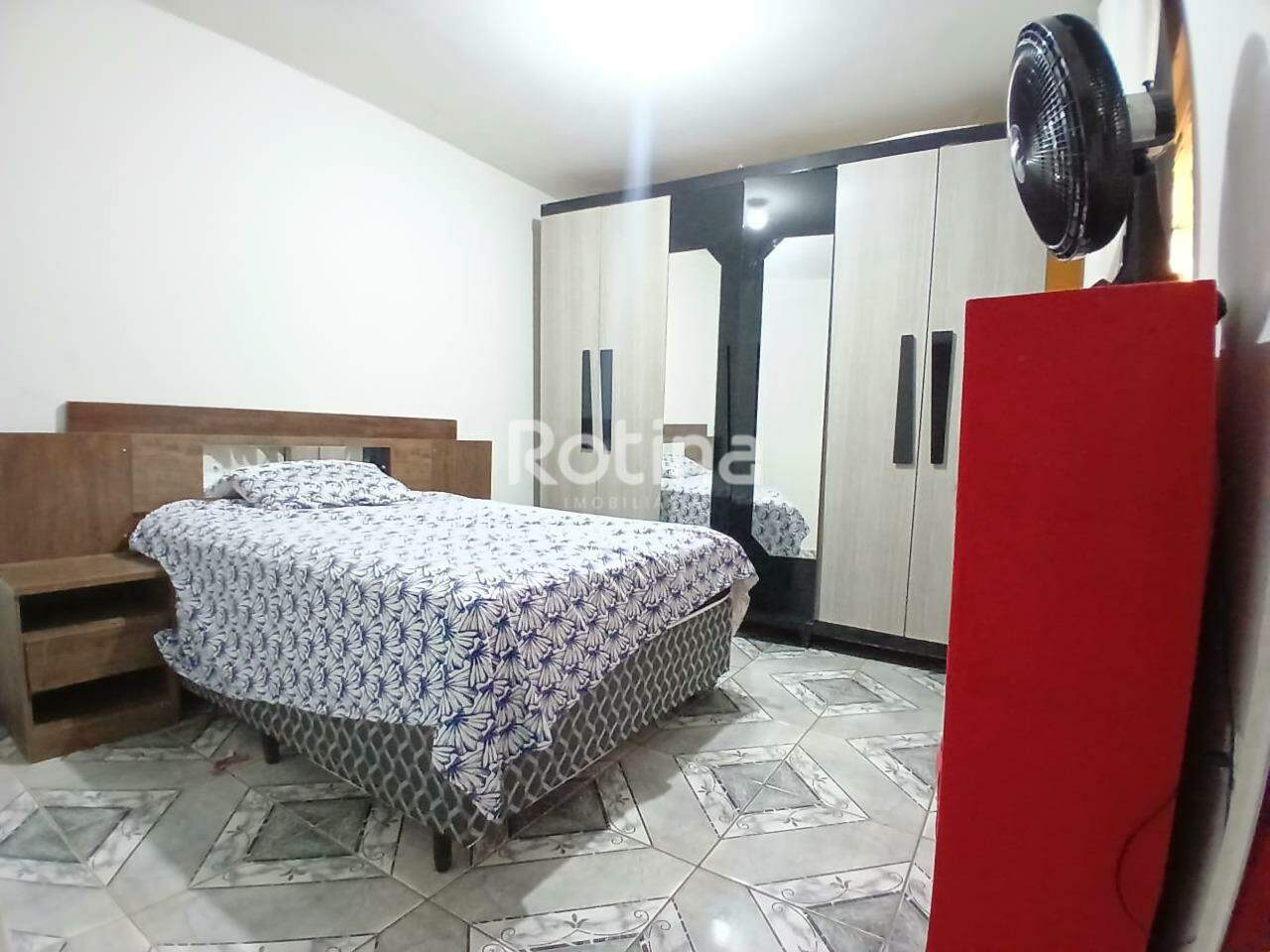 Casa para alugar, 3 quartos em Uberlândia no bairro São Jorge no valor de R$ 2.300,00 - Rotina Imobiliária: 