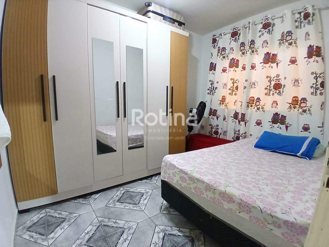 Casa para alugar, 3 quartos em Uberlândia no bairro São Jorge no valor de R$ 2.300,00 - Rotina Imobiliária: 