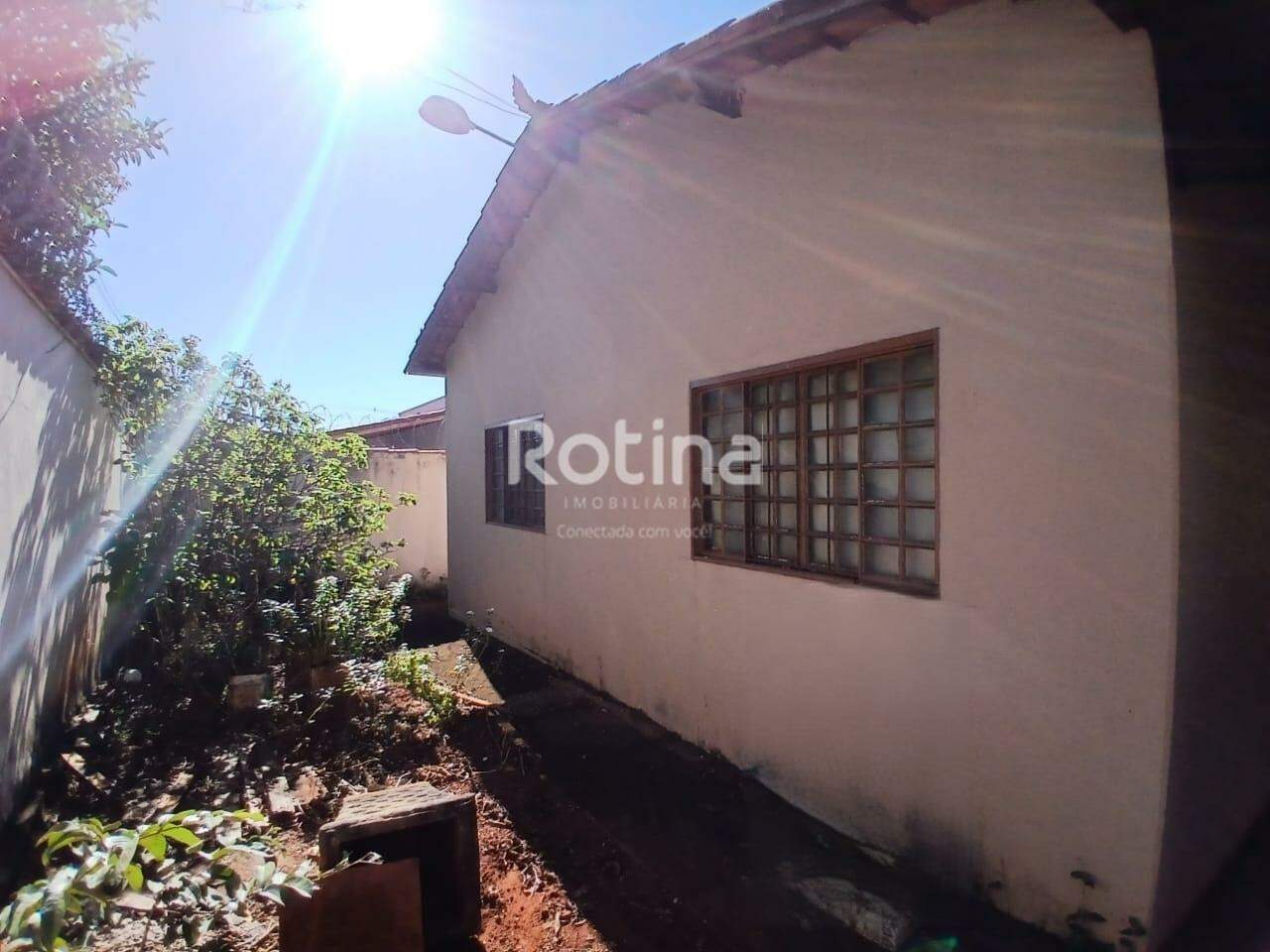 Chacara para alugar, 3 quartos em Uberlândia no bairro Morada dos Pássaros no valor de R$ 2.000,00 - Rotina Imobiliária: 