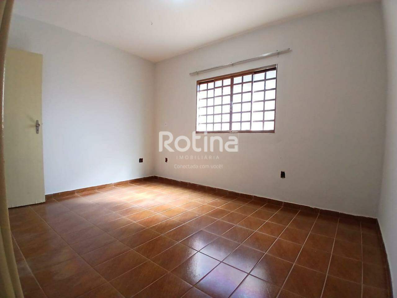 Chacara para alugar, 3 quartos em Uberlândia no bairro Morada dos Pássaros no valor de R$ 2.000,00 - Rotina Imobiliária: 