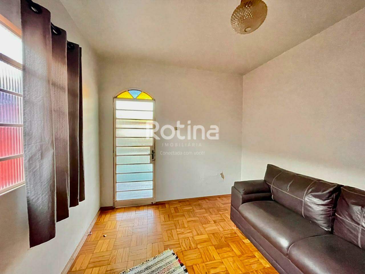 Casa à venda, 10 quartos em Uberlândia no bairro Brasil no valor de R$ 540.000,00 - Rotina Imobiliária: 