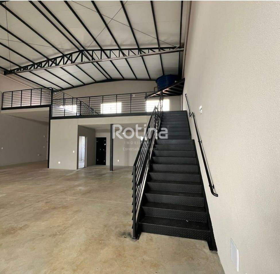 Galpão à venda, em Uberlândia no bairro Novo Mundo no valor de R$ 1.750.000,00 - Rotina Imobiliária: 