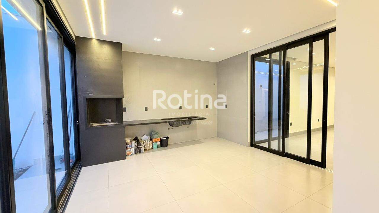 Casa à venda, 3 quartos em Uberlândia no bairro Shopping Park no valor de R$ 760.000,00 - Rotina Imobiliária: 