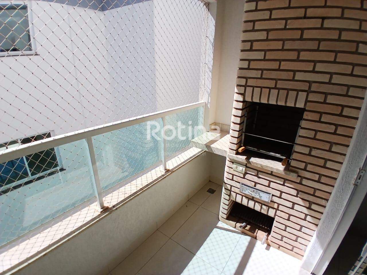 Apartamento para alugar, 3 quartos em Uberlândia no bairro Santa Mônica no valor de R$ 2.700,00 - Rotina Imobiliária: 