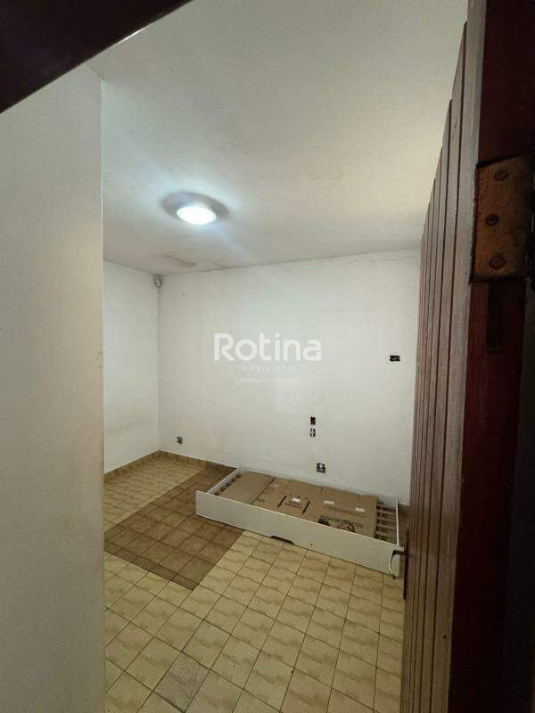 Casa à venda, 3 quartos em Uberlândia no bairro Tubalina no valor de R$ 400.000,00 - Rotina Imobiliária: 