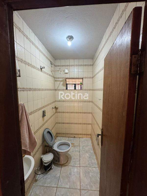 Casa à venda, 3 quartos em Uberlândia no bairro Tubalina no valor de R$ 400.000,00 - Rotina Imobiliária: 