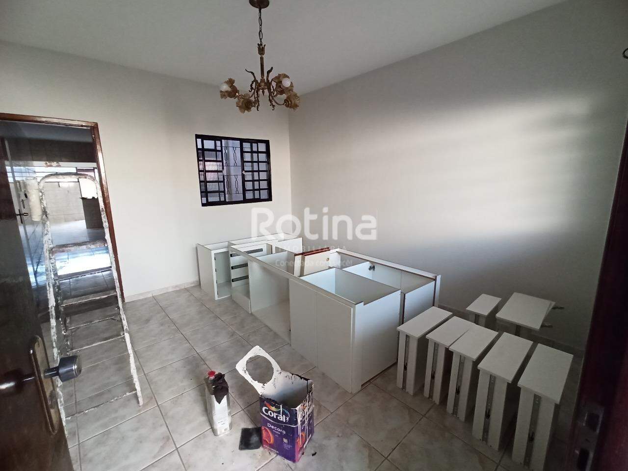 Casa para alugar, 3 quartos em Uberlândia no bairro Planalto no valor de R$ 4.000,00 - Rotina Imobiliária: 