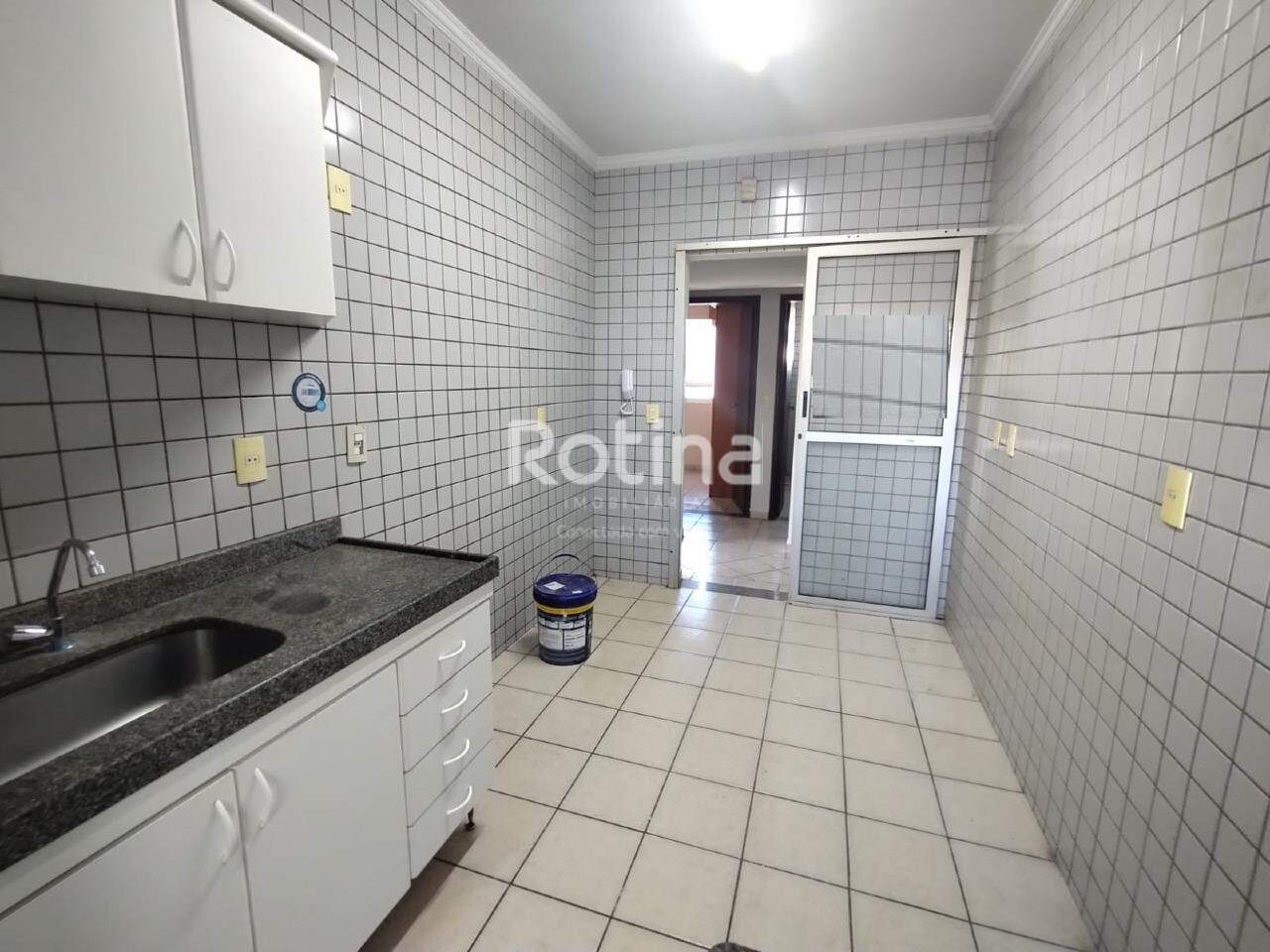 Apartamento para alugar, 3 quartos em Uberlândia no bairro Morada da Colina no valor de R$ 1.800,00 - Rotina Imobiliária: 