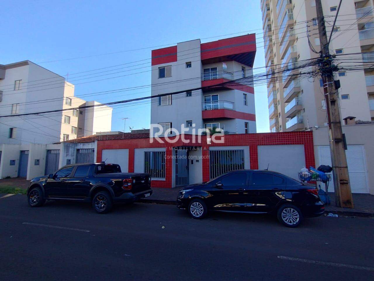 Apartamento para alugar, 3 quartos em Uberlândia no bairro Morada da Colina no valor de R$ 1.800,00 - Rotina Imobiliária: 