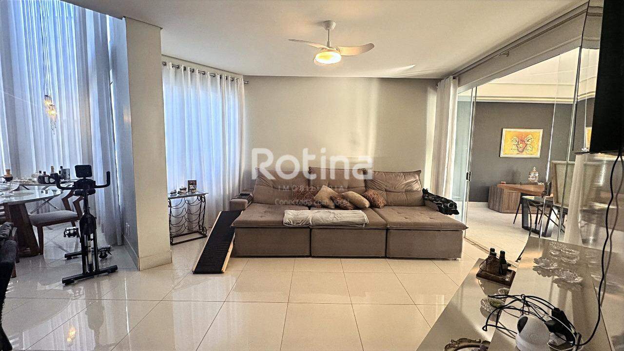 Casa Condomínio Fechado à venda, 3 quartos em Uberlândia no bairro Jardim Inconfidência no valor de R$ 2.400.000,00 - Rotina Imobiliária: 