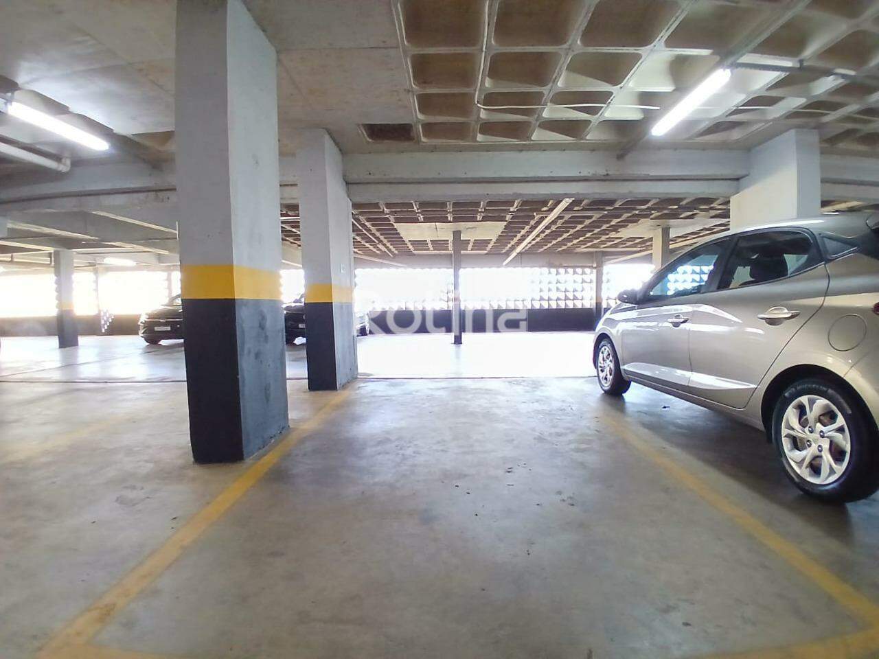 Apartamento para alugar, 2 quartos em Uberlândia no bairro Tibery no valor de R$ 2.800,00 - Rotina Imobiliária: 