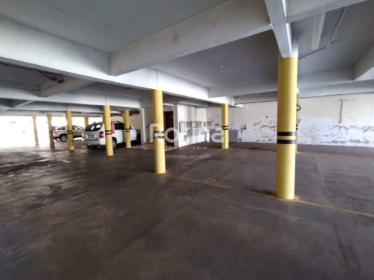 Apartamento para alugar, 3 quartos em Uberlândia no bairro Tabajaras no valor de R$ 2.500,00 - Rotina Imobiliária: 