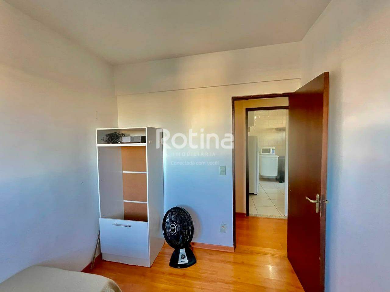 Apartamento à venda, 3 quartos em Uberlândia no bairro Marta Helena no valor de R$ 450.000,00 - Rotina Imobiliária: 