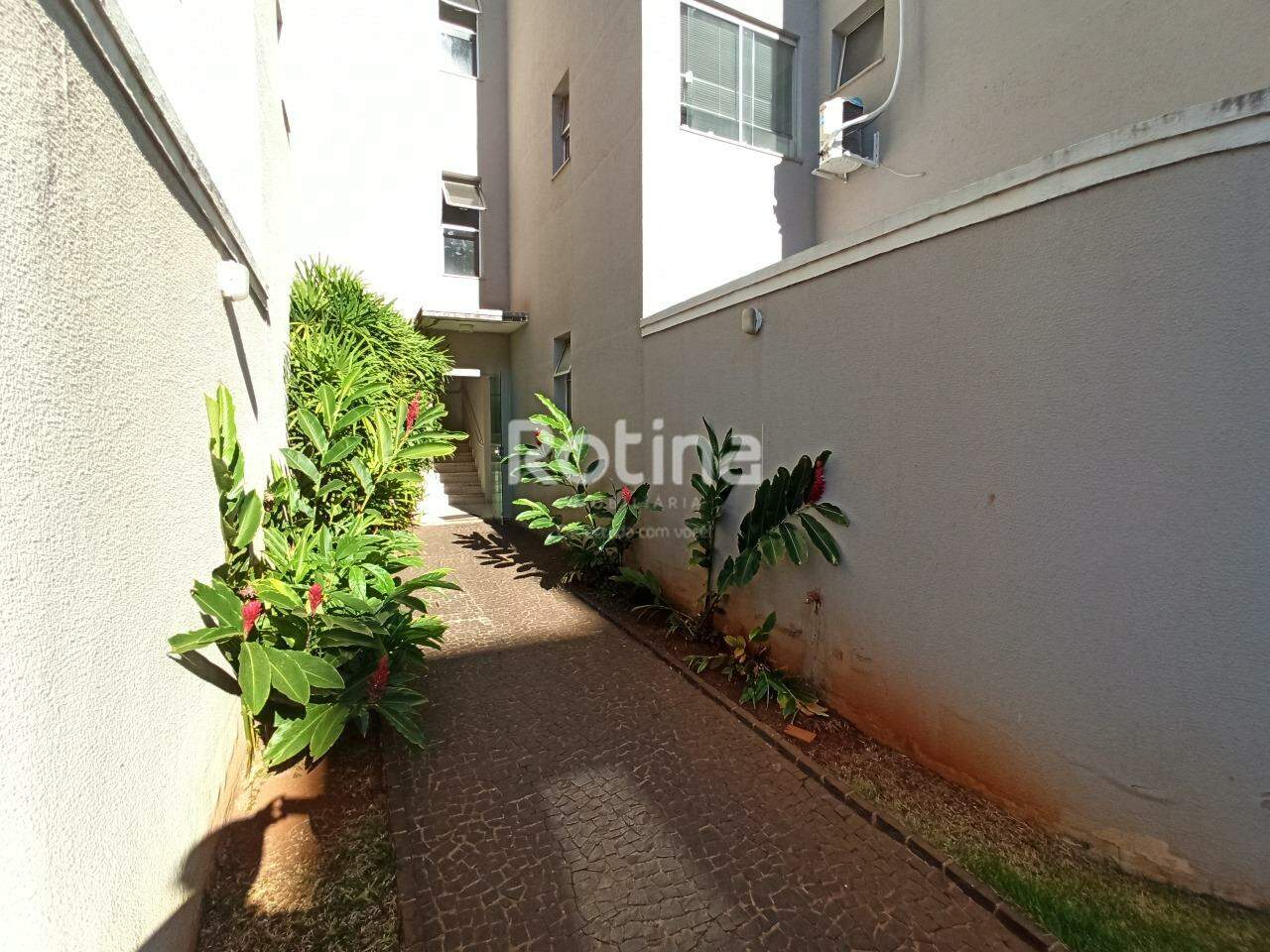 Apartamento para alugar, 3 quartos em Uberlândia no bairro Tubalina no valor de R$ 2.500,00 - Rotina Imobiliária: 