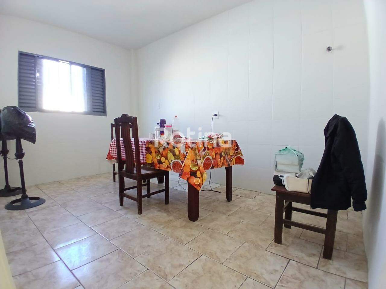 Casa para alugar, 3 quartos em Uberlândia no bairro Pacaembu no valor de R$ 2.500,00 - Rotina Imobiliária: 