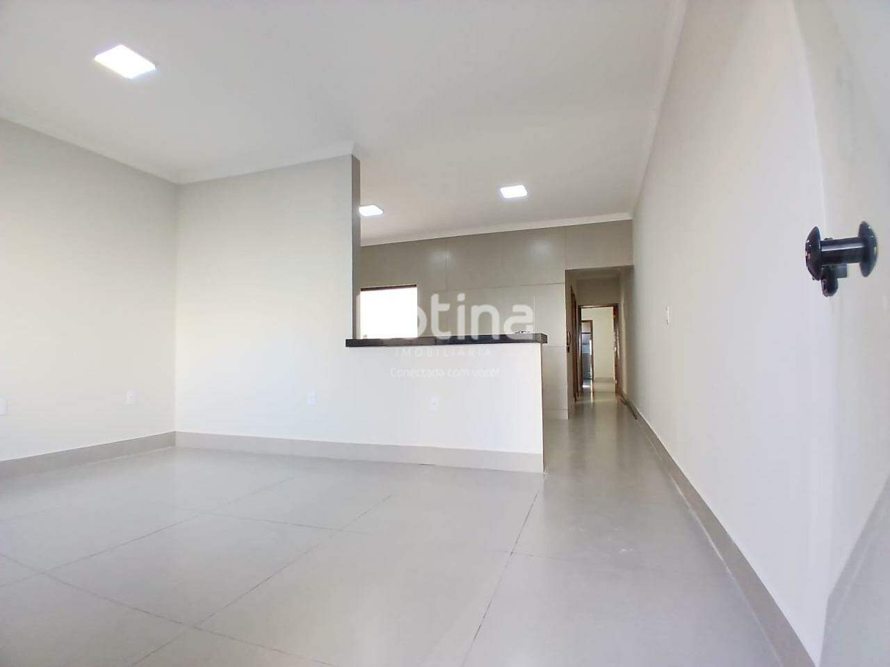 Casa para alugar, 2 quartos em Uberlândia no bairro Laranjeiras no valor de R$ 2.300,00 - Rotina Imobiliária: 
