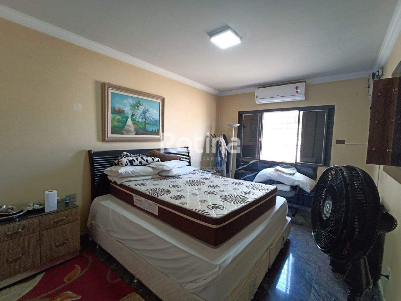 Casa Comercial à venda, 4 quartos em Uberlândia no bairro Lídice no valor de R$ 2.500.000,00 - Rotina Imobiliária: 