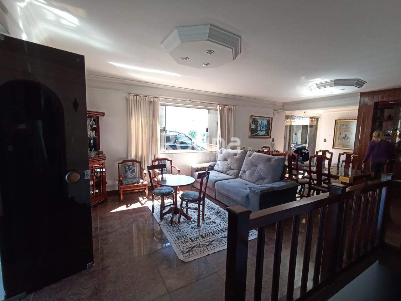 Casa Comercial à venda, 4 quartos em Uberlândia no bairro Lídice no valor de R$ 2.500.000,00 - Rotina Imobiliária: 