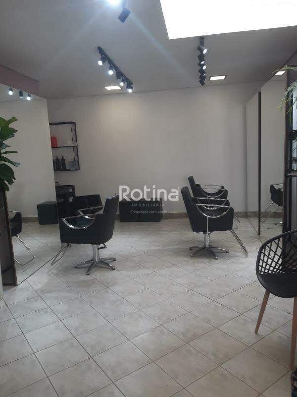 Casa Comercial à venda, 3 quartos em Uberlândia no bairro Tabajaras no valor de R$ 420.000,00 - Rotina Imobiliária: 
