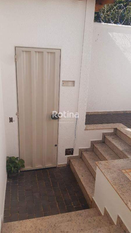 Casa Comercial à venda, 3 quartos em Uberlândia no bairro Tabajaras no valor de R$ 420.000,00 - Rotina Imobiliária: 