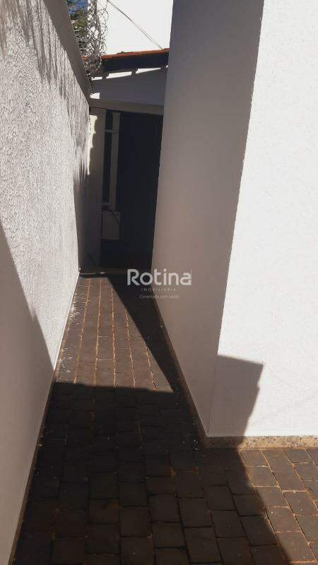 Casa Comercial à venda, 3 quartos em Uberlândia no bairro Tabajaras no valor de R$ 420.000,00 - Rotina Imobiliária: 