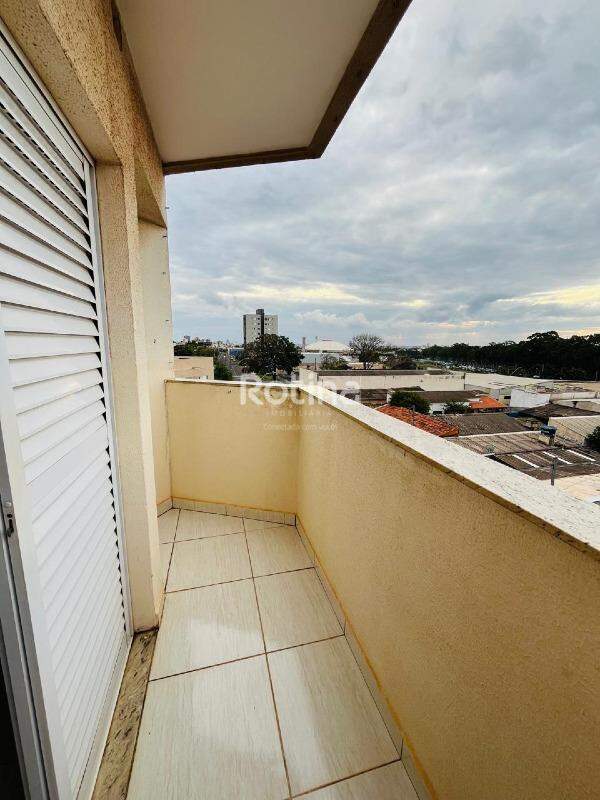 Apartamento para alugar, 2 quartos em Uberlândia no bairro Santa Mônica no valor de R$ 2.700,00 - Rotina Imobiliária: 