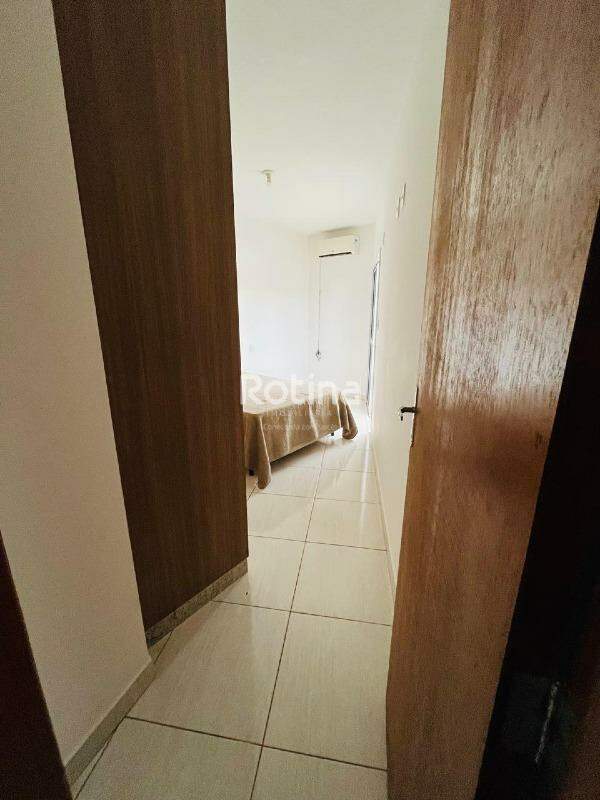 Apartamento para alugar, 2 quartos em Uberlândia no bairro Santa Mônica no valor de R$ 2.700,00 - Rotina Imobiliária: 