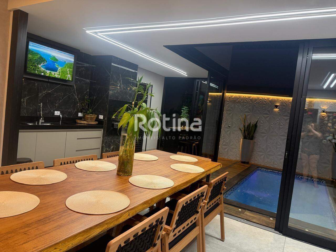 Casa à venda, 3 quartos em Uberlândia no bairro Jardim Patrícia no valor de R$ 1.290.000,00 - Rotina Imobiliária: 