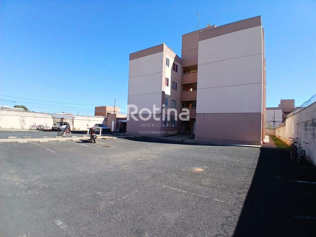 Apartamento para alugar, 2 quartos em Uberlândia no bairro Loteamento Residencial Pequis no valor de R$ 750,00 - Rotina Imobiliária: 