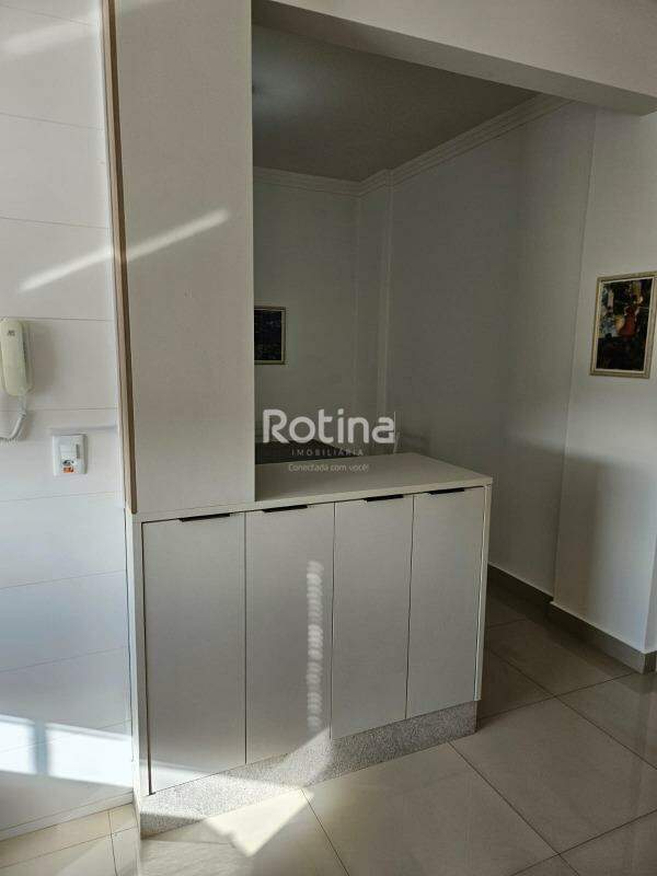 Apartamento para alugar, 2 quartos em Uberlândia no bairro Jardim Patrícia no valor de R$ 1.800,00 - Rotina Imobiliária: 
