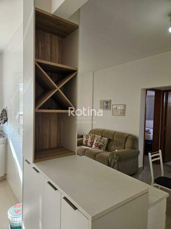 Apartamento para alugar, 2 quartos em Uberlândia no bairro Jardim Patrícia no valor de R$ 1.800,00 - Rotina Imobiliária: 