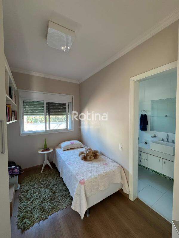 Casa Condomínio Fechado à venda, 3 quartos em Uberlândia no bairro Nova Uberlândia no valor de R$ 2.300.000,00 - Rotina Imobiliária: 