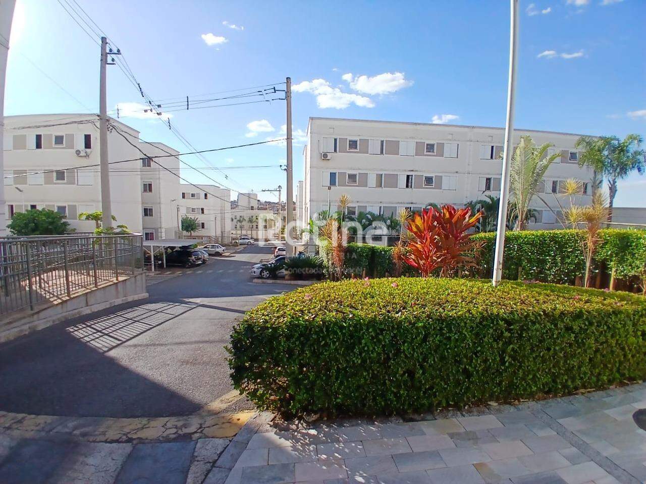 Apartamento para alugar, 2 quartos em Uberlândia no bairro Chacaras Tubalina e Quartel no valor de R$ 750,00 - Rotina Imobiliária: 