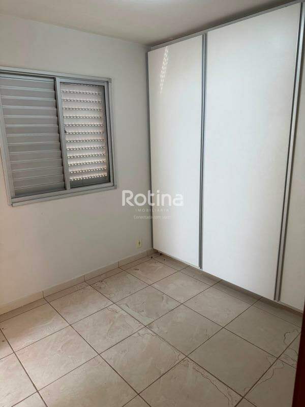 Apartamento à venda, 3 quartos em Uberlândia no bairro Nossa Senhora das Graças no valor de R$ 330.000,00 - Rotina Imobiliária: 