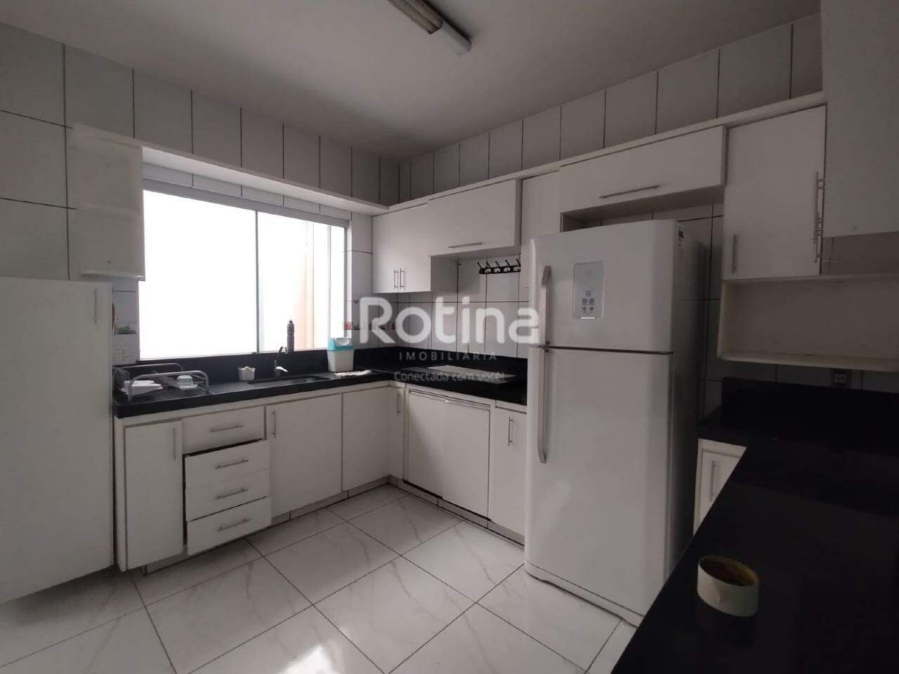 Casa para alugar, 4 quartos em Uberlândia no bairro Brasil no valor de R$ 4.500,00 - Rotina Imobiliária: 