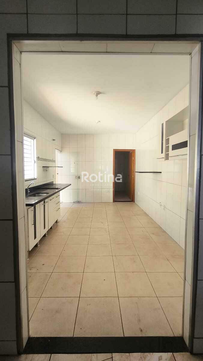 Casa à venda, 5 quartos em Uberlândia no bairro Presidente Roosevelt no valor de R$ 400.000,00 - Rotina Imobiliária: 