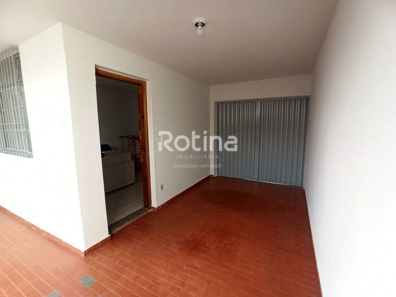 Casa para alugar, 3 quartos em Uberlândia no bairro Brasil no valor de R$ 2.000,00 - Rotina Imobiliária: 