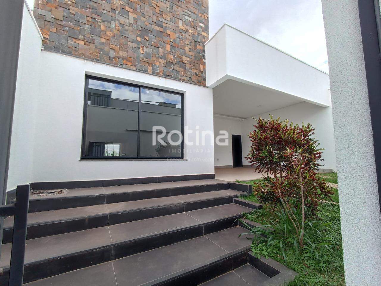 Casa à venda, 3 quartos em Uberlândia no bairro Cidade Jardim no valor de R$ 1.400.000,00 - Rotina Imobiliária: 
