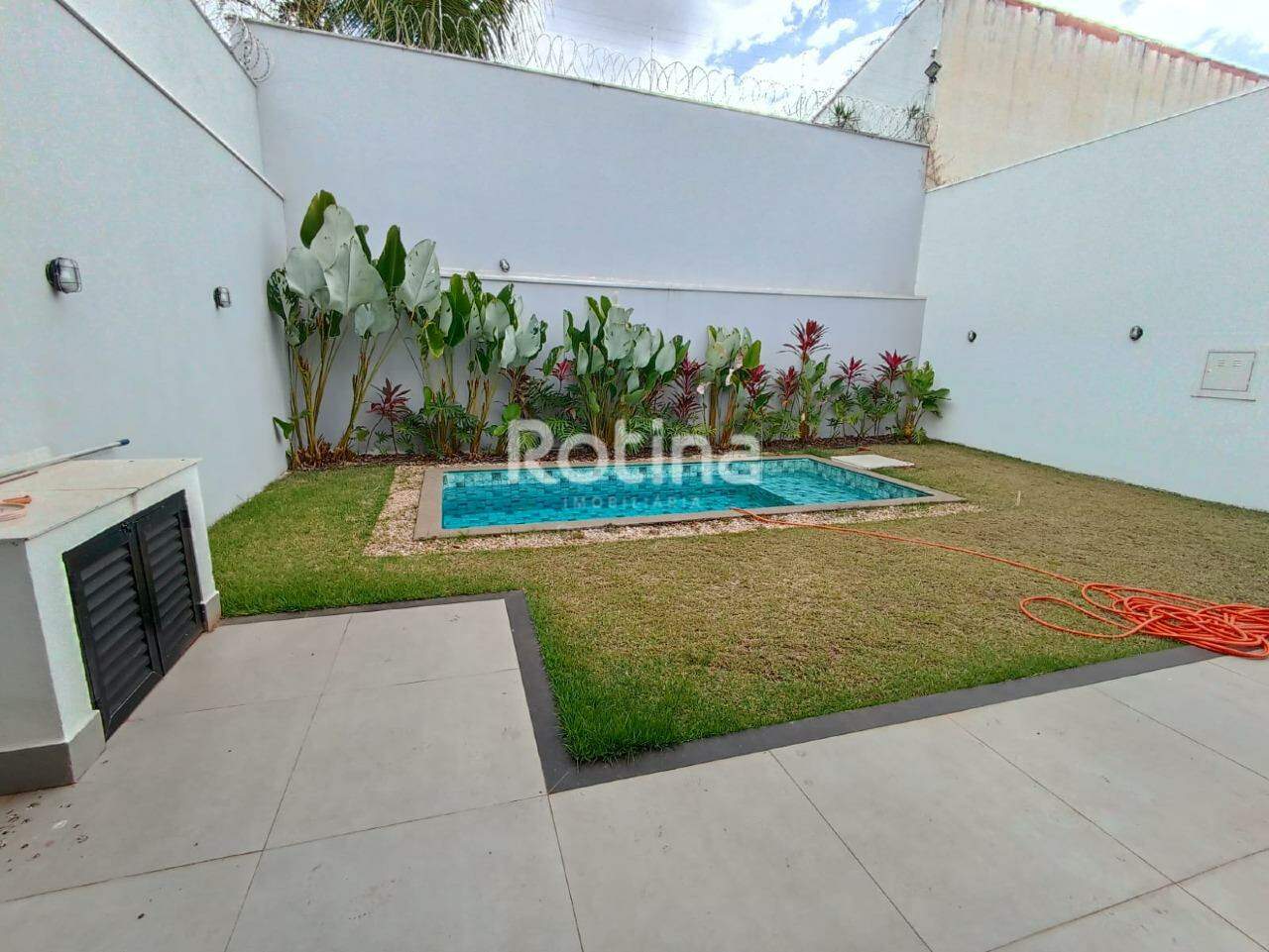 Casa à venda, 3 quartos em Uberlândia no bairro Cidade Jardim no valor de R$ 1.400.000,00 - Rotina Imobiliária: 